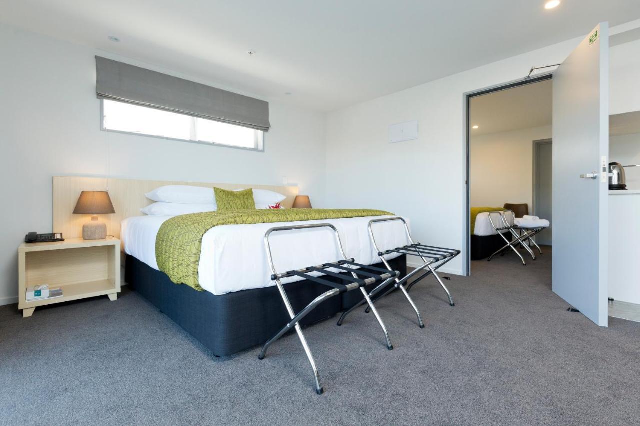 2 On Whiteleigh And 239 On Lincoln Motel Christchurch Eksteriør billede A typical hotel room