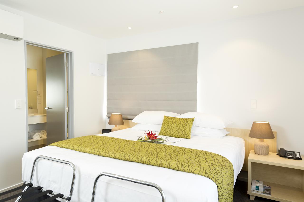 2 On Whiteleigh And 239 On Lincoln Motel Christchurch Eksteriør billede A bedroom at the hotel